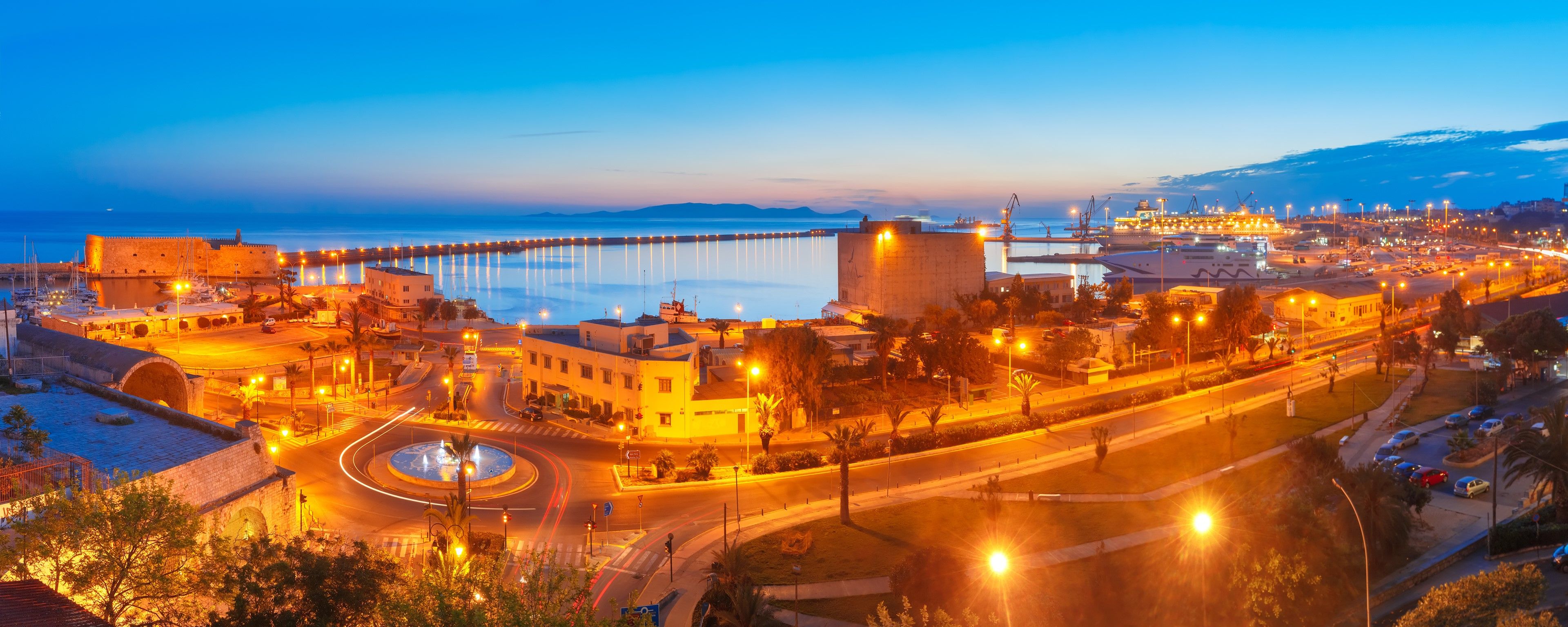 aerial-view-of-the-old-venetian-harbour-heraklio_432978118