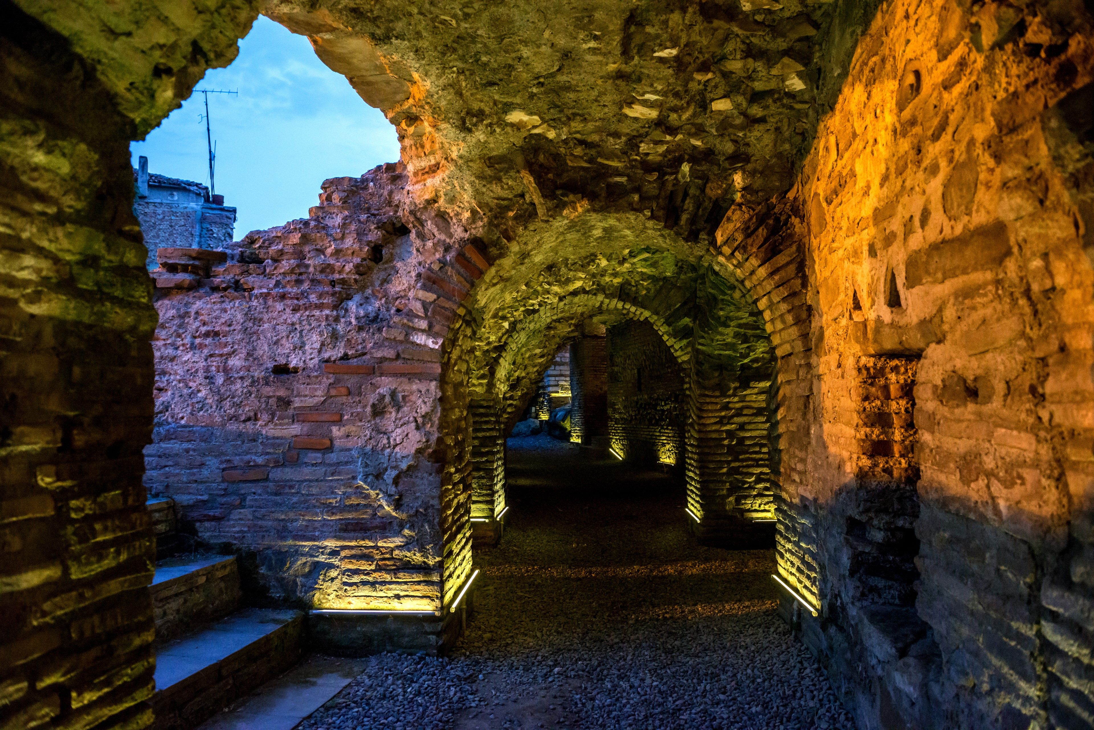 amphitheatre-in-durres_1015136638