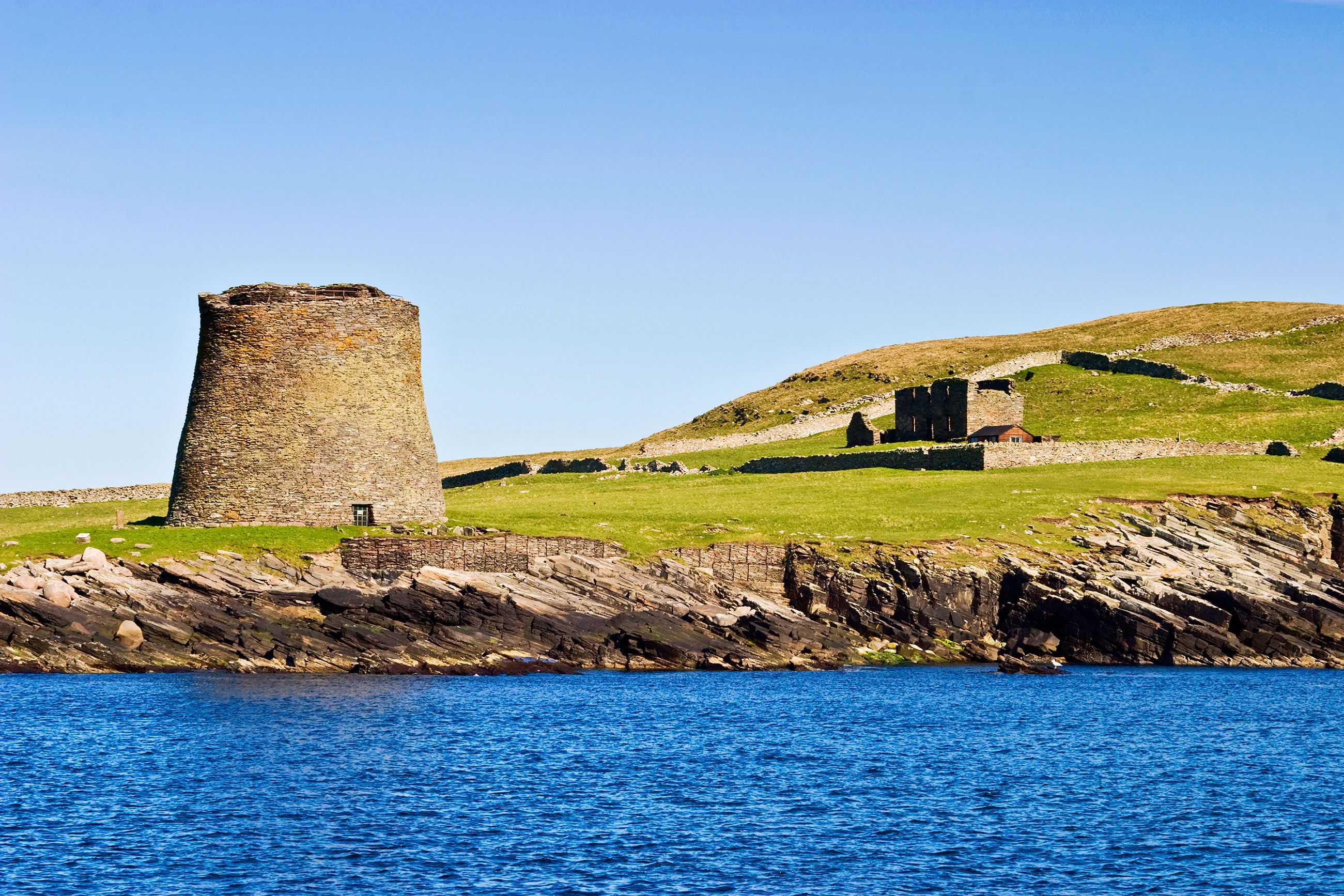 Scotland: An Archaeologist's View of Orkney and Shetland
